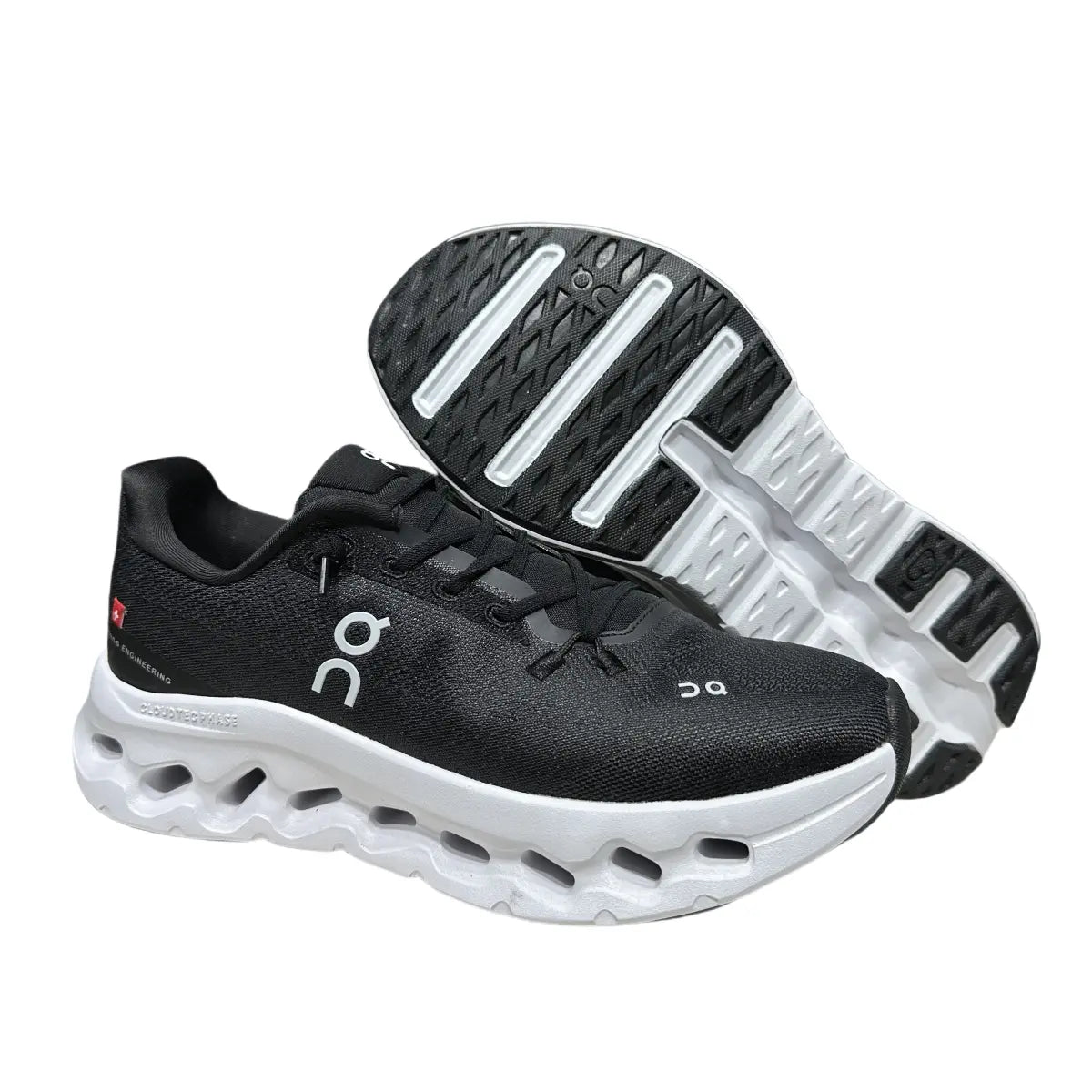 Cloudtilt Black/White