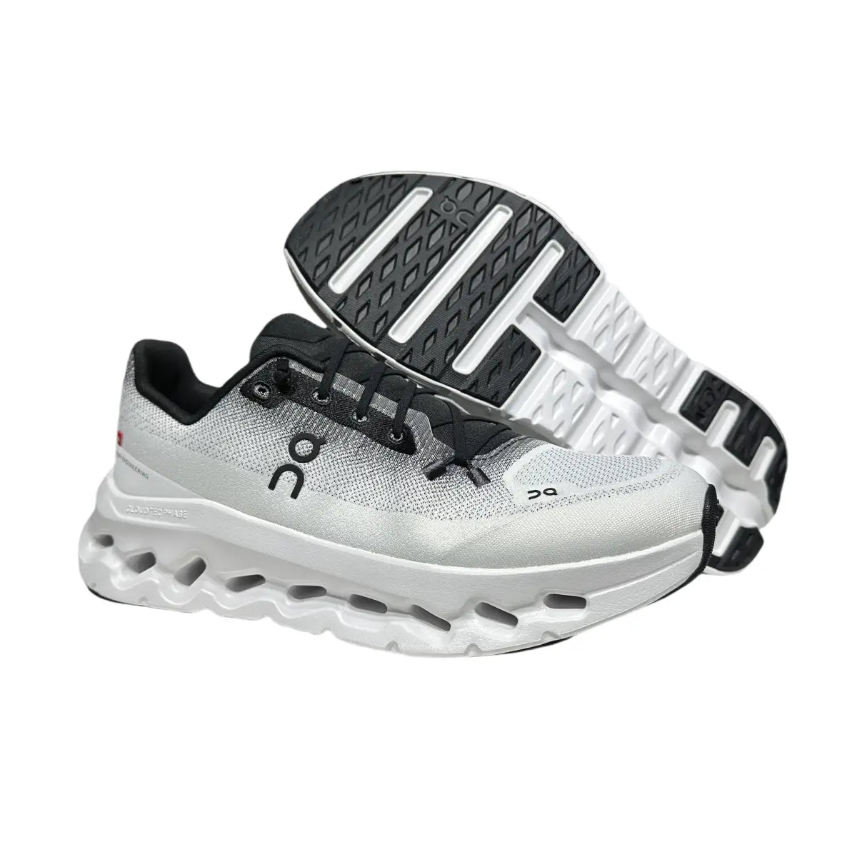 Cloudtilt Black/Ivory