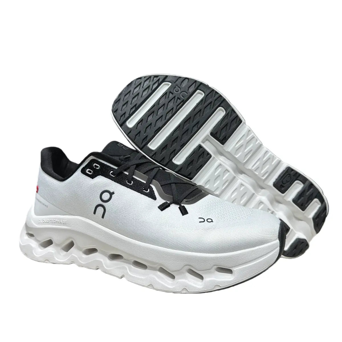 Cloudtilt White/Black